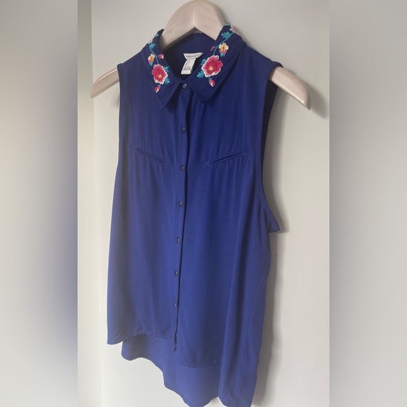 Forever 21 - Embroidered Floral Collar Sleeveless Blouse - Size Small - Picture 5 of 7